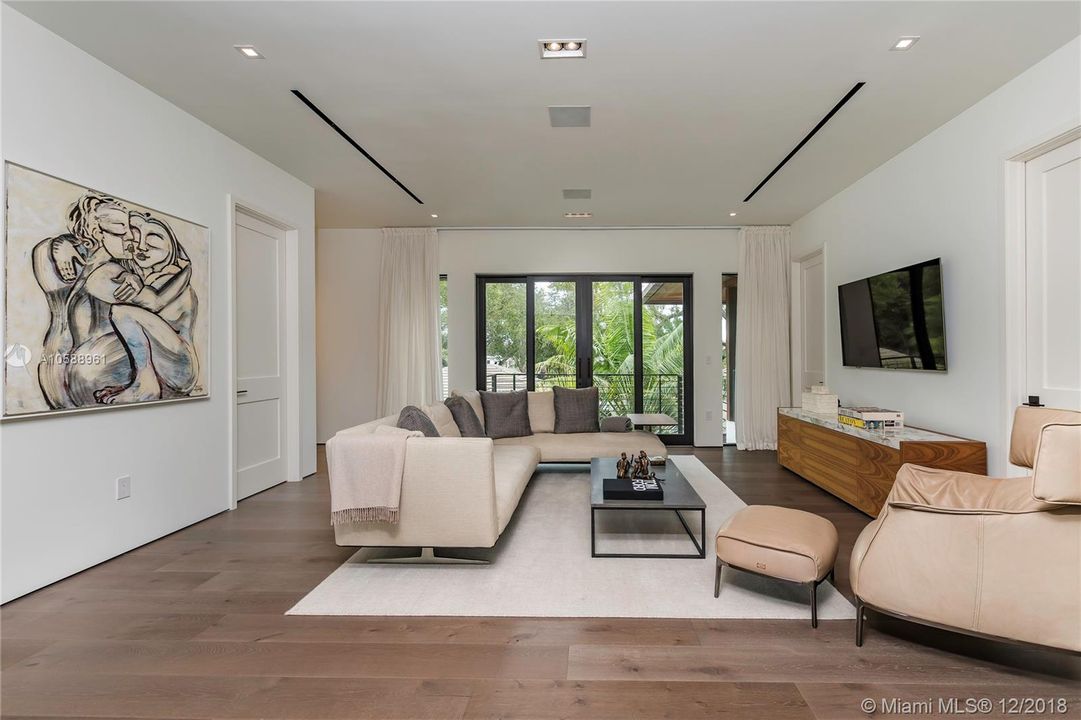 Vendido Recientemente: $17,500,000 (6 camas, 9 baños, 0 Pies cuadrados)