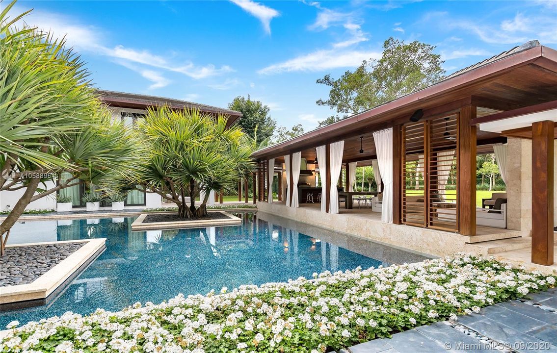 Vendido Recientemente: $17,500,000 (6 camas, 9 baños, 0 Pies cuadrados)