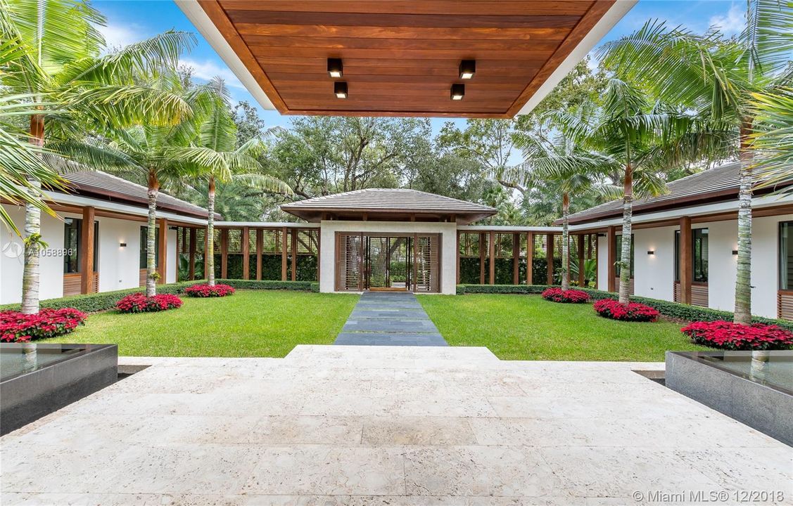 Vendido Recientemente: $17,500,000 (6 camas, 9 baños, 0 Pies cuadrados)