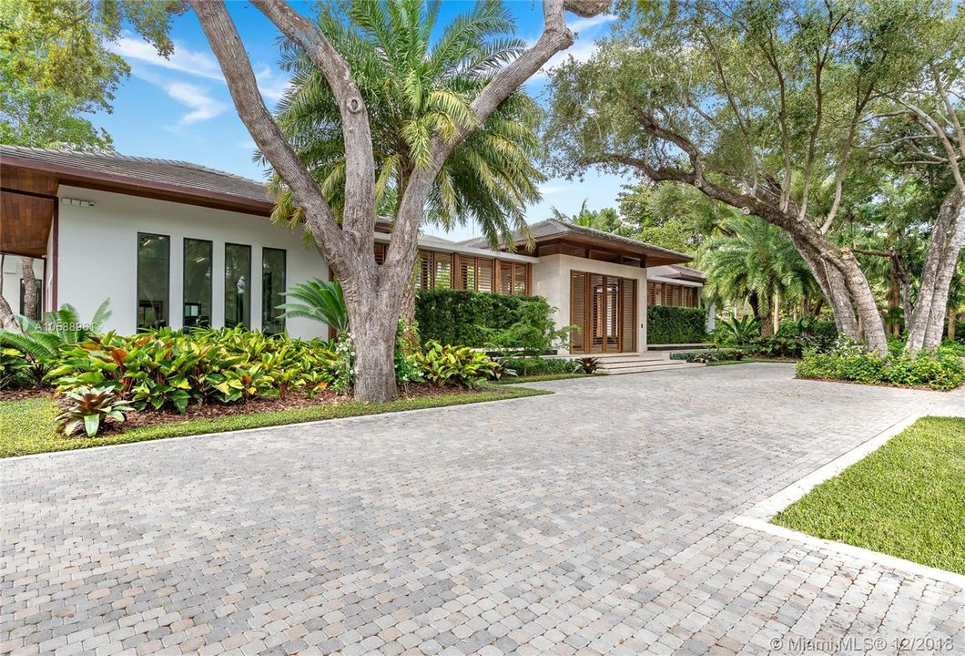 Vendido Recientemente: $17,500,000 (6 camas, 9 baños, 0 Pies cuadrados)