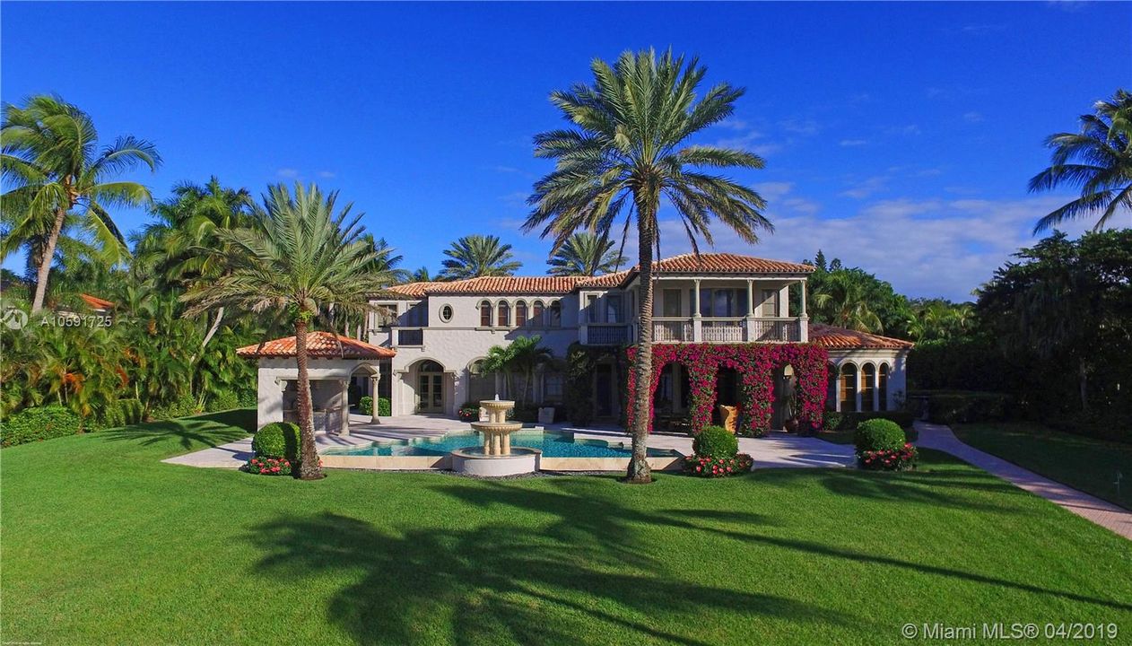 Recently Sold: $8,750,000 (6 beds, 6 baths, 8217 Square Feet)