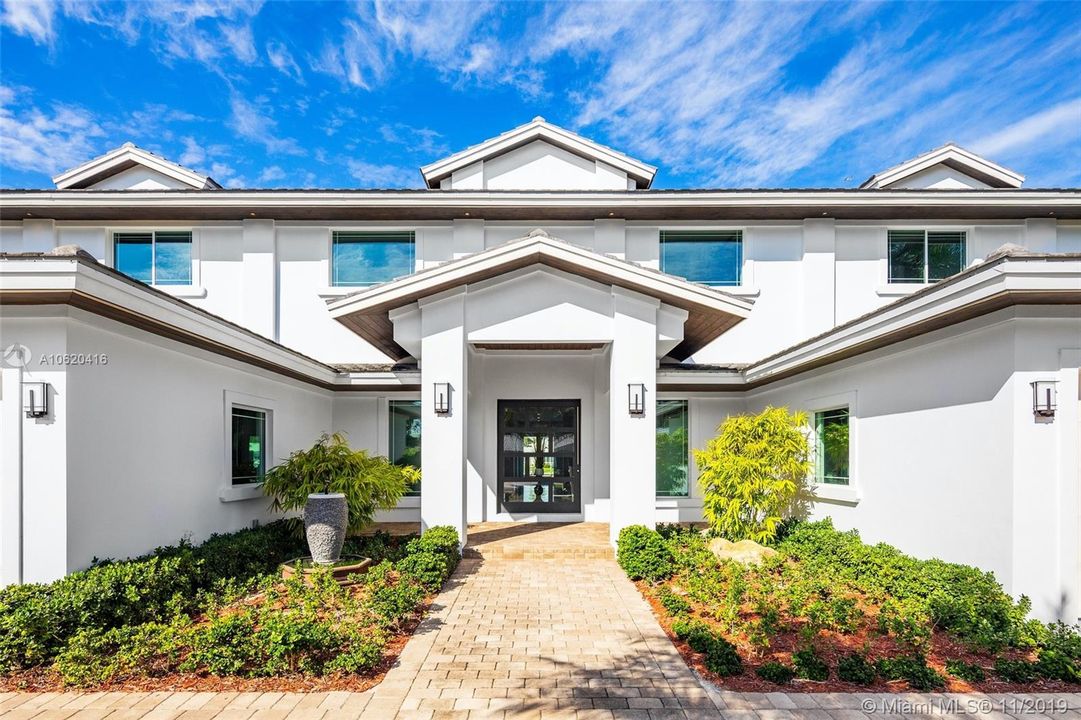 Vendido Recientemente: $3,495,000 (6 camas, 7 baños, 7088 Pies cuadrados)