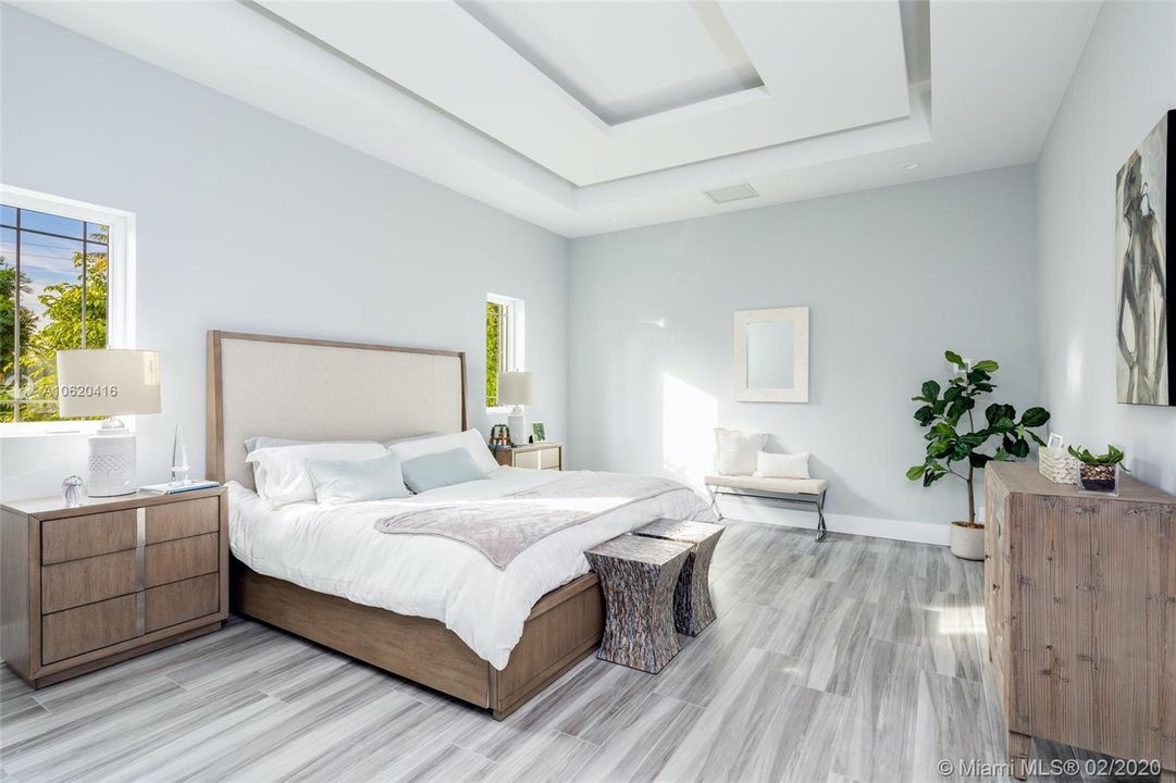 Vendido Recientemente: $3,495,000 (6 camas, 7 baños, 7088 Pies cuadrados)