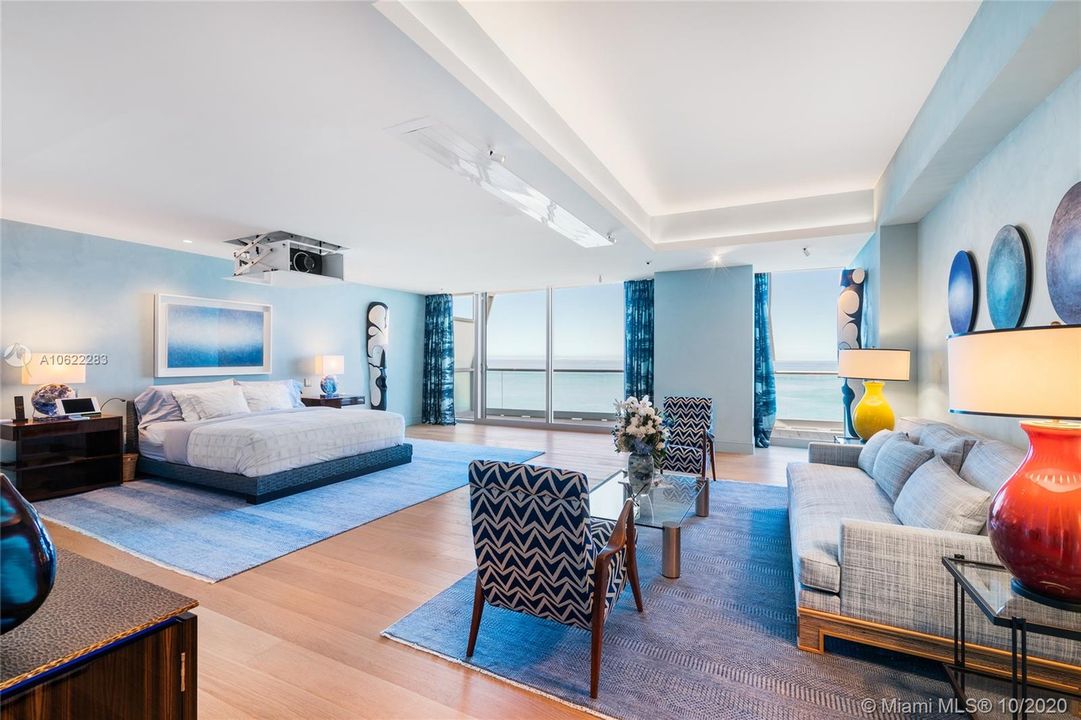 Recently Sold: $16,500,000 (4 beds, 5 baths, 5885 Square Feet)