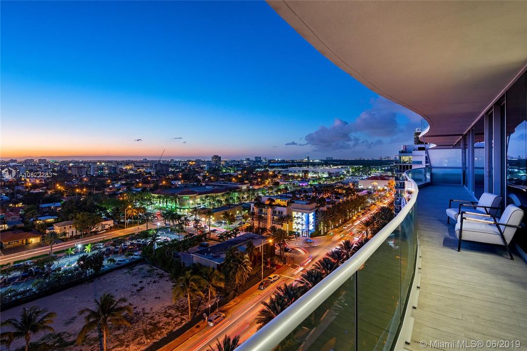 Recently Sold: $16,500,000 (4 beds, 5 baths, 5885 Square Feet)