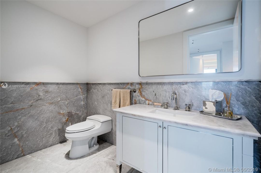 Recently Sold: $16,500,000 (4 beds, 5 baths, 5885 Square Feet)