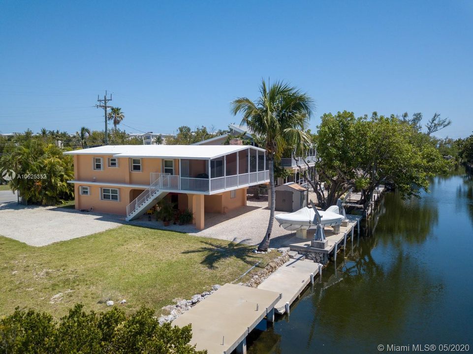 Vendido Recientemente: $375,000 (0.12 acres)