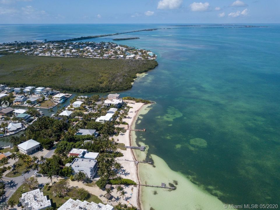 Vendido Recientemente: $375,000 (0.12 acres)