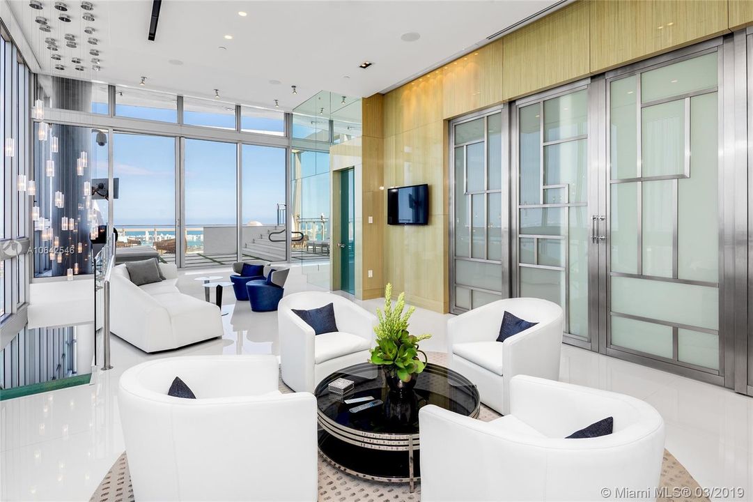 Recently Sold: $9,875,000 (4 beds, 5 baths, 8042 Square Feet)