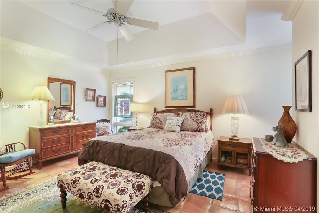 Guest Suite 1