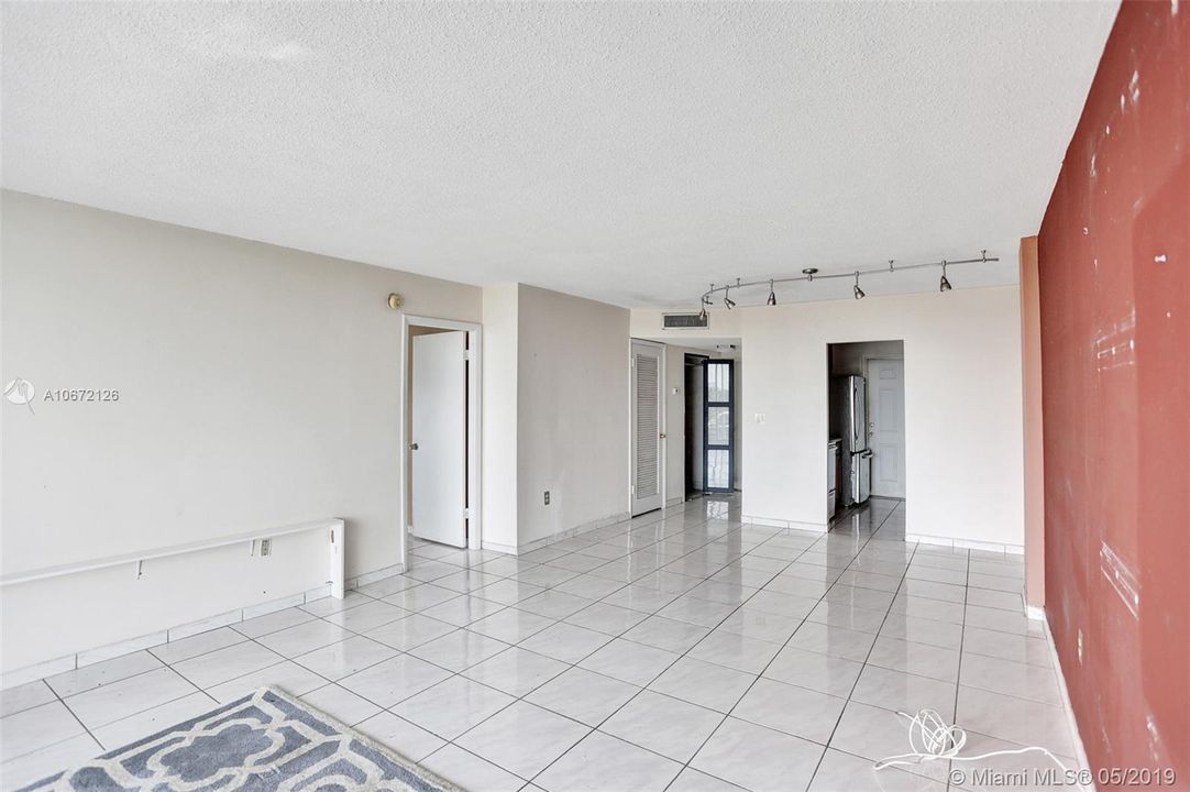 Recently Sold: $75,000 (1 beds, 1 baths, 790 Square Feet)