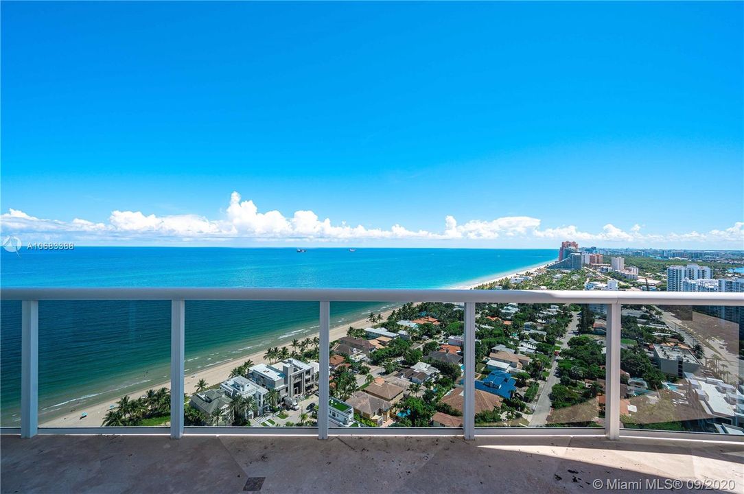 Vendido Recientemente: $4,150,000 (4 camas, 4 baños, 6381 Pies cuadrados)