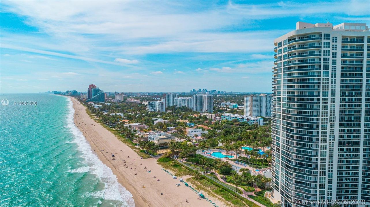 Vendido Recientemente: $4,150,000 (4 camas, 4 baños, 6381 Pies cuadrados)