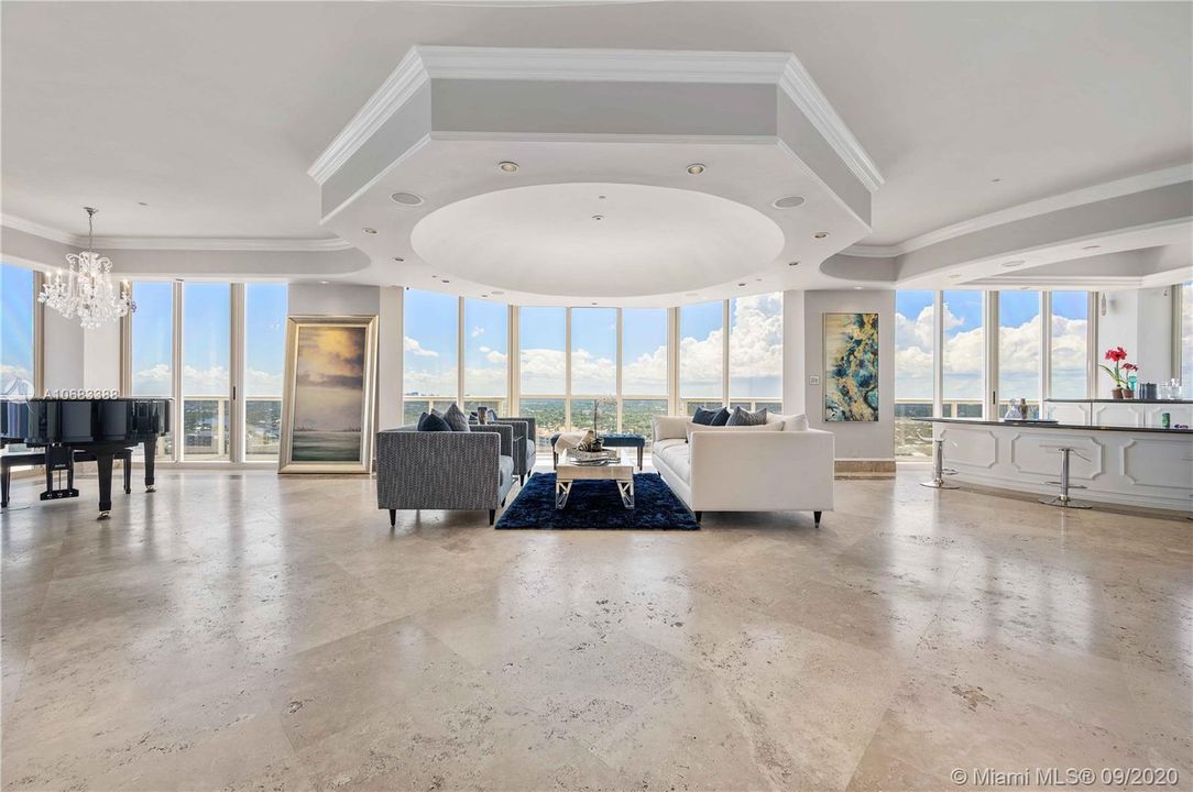 Vendido Recientemente: $4,150,000 (4 camas, 4 baños, 6381 Pies cuadrados)