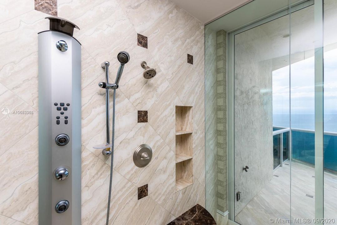 Multi-headed jets in the master shower