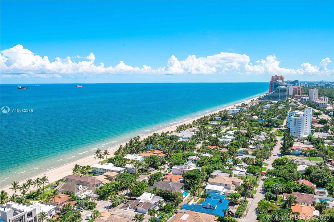 Vendido Recientemente: $4,150,000 (4 camas, 4 baños, 6381 Pies cuadrados)