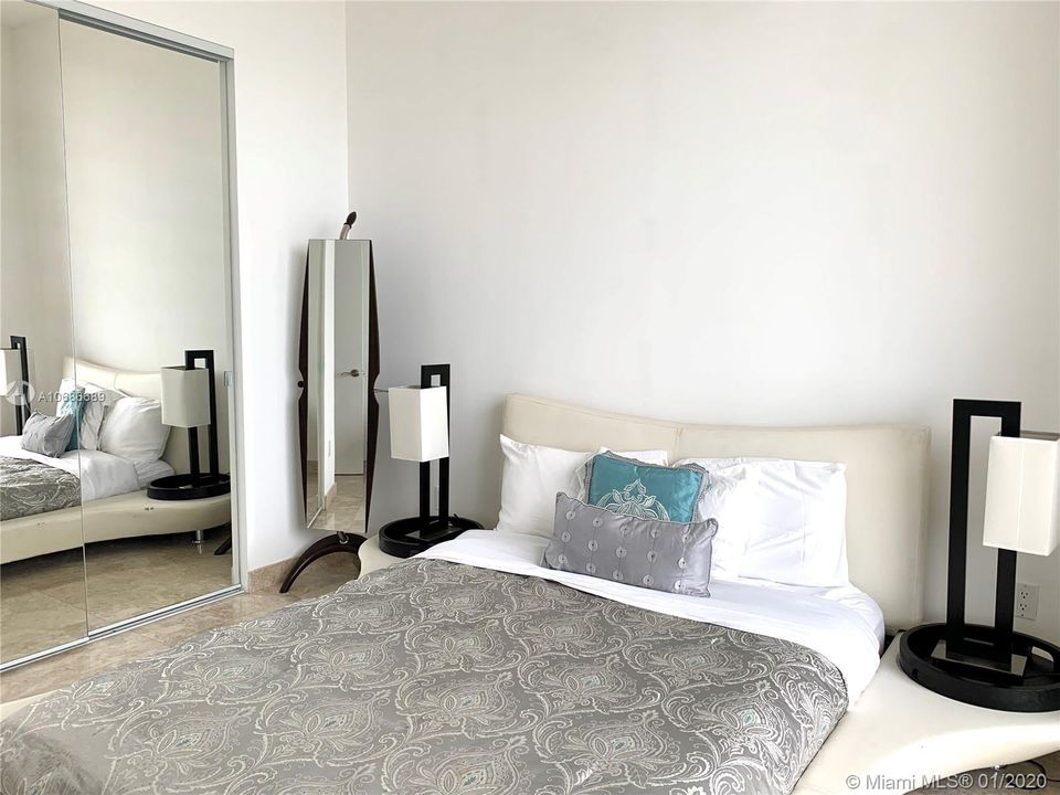 Recently Rented: $3,700 (2 beds, 2 baths, 1435 Square Feet)