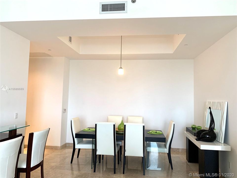 Recently Rented: $3,700 (2 beds, 2 baths, 1435 Square Feet)