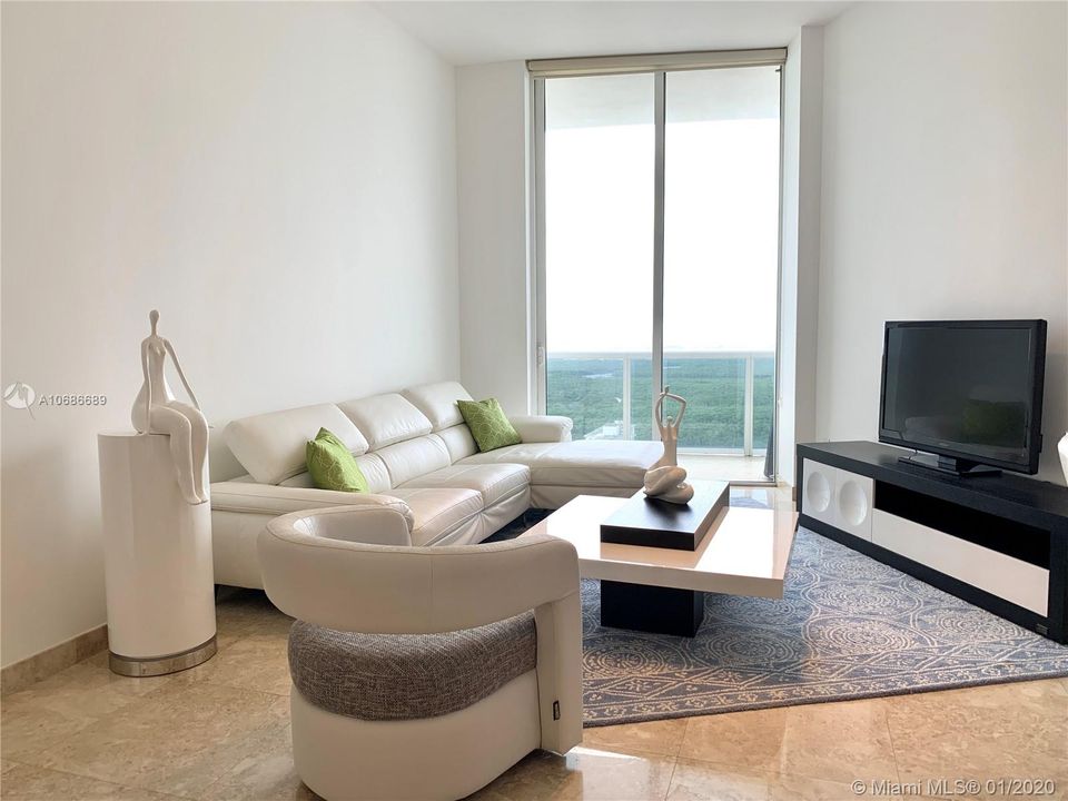 Recently Rented: $3,700 (2 beds, 2 baths, 1435 Square Feet)