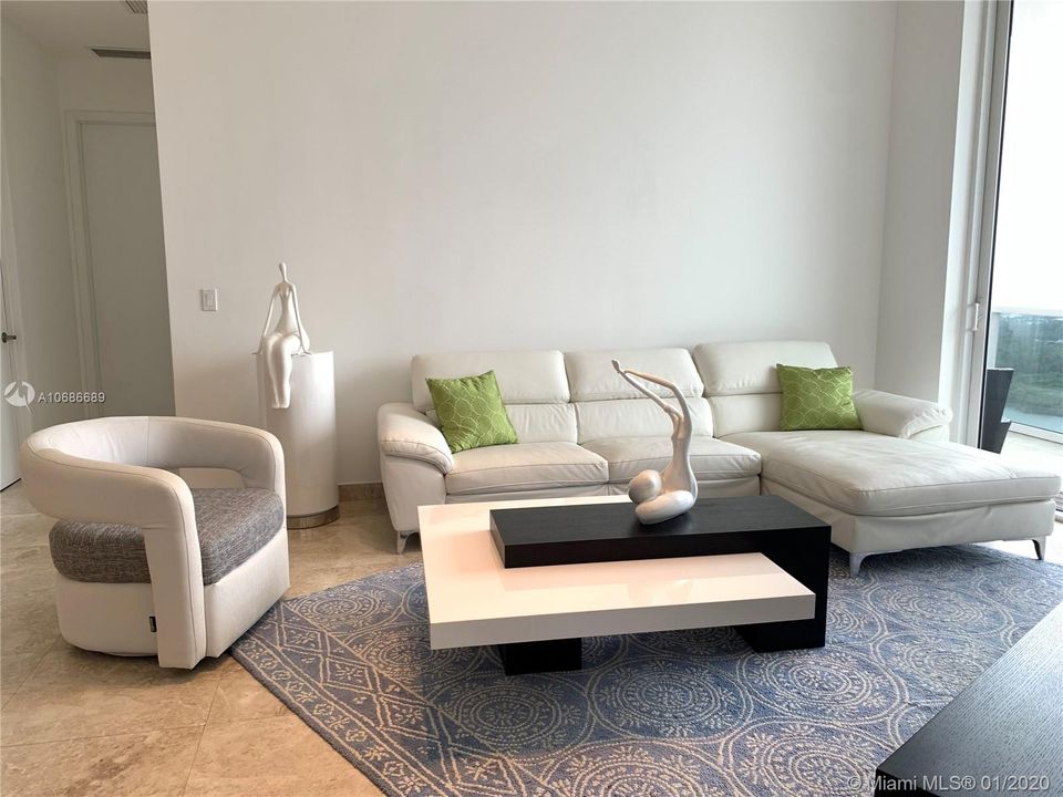 Recently Rented: $3,700 (2 beds, 2 baths, 1435 Square Feet)