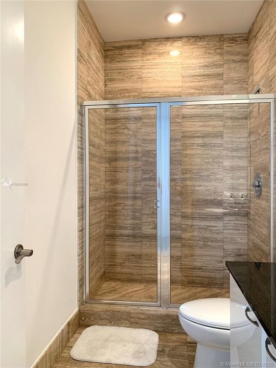 Recently Rented: $3,700 (2 beds, 2 baths, 1435 Square Feet)