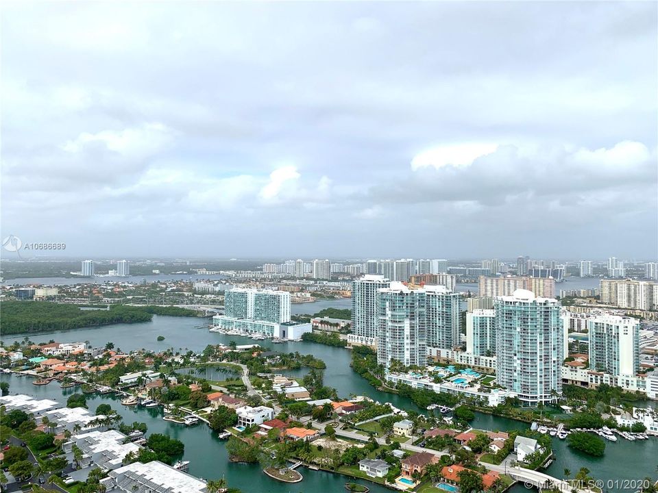 Recently Rented: $3,700 (2 beds, 2 baths, 1435 Square Feet)
