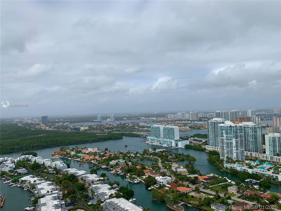Recently Rented: $3,700 (2 beds, 2 baths, 1435 Square Feet)