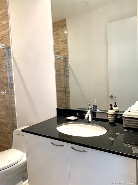 Recently Rented: $3,700 (2 beds, 2 baths, 1435 Square Feet)