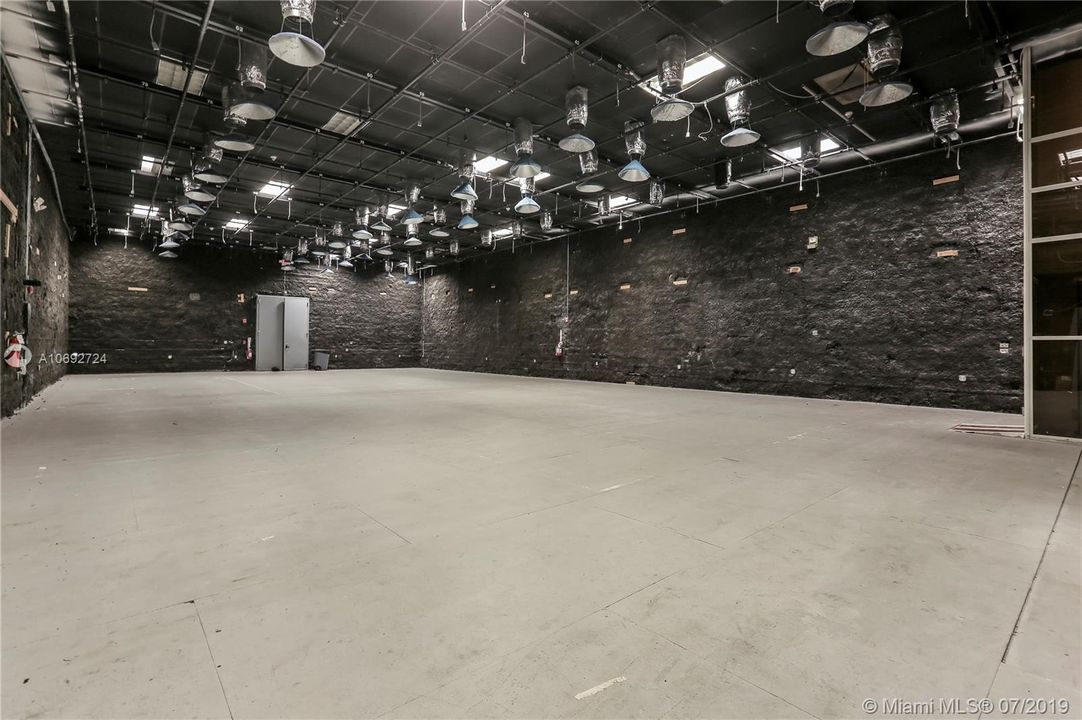Recently Sold: $4,200,000 (0 beds, 0 baths, 8218 Square Feet)