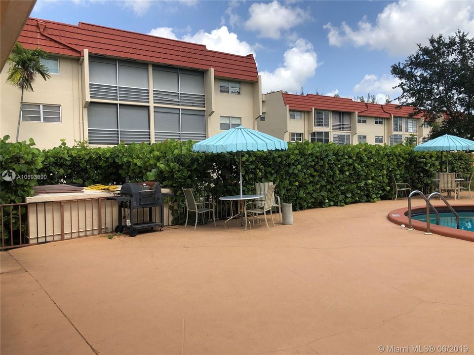 Recently Sold: $30,000 (1 beds, 1 baths, 640 Square Feet)