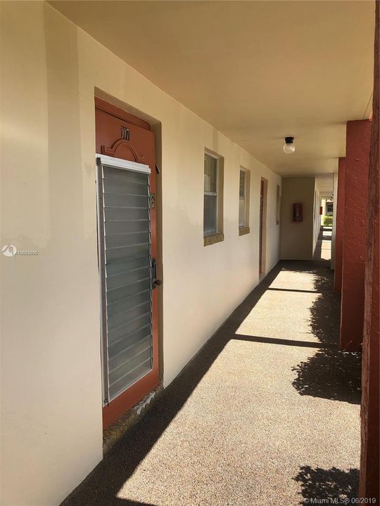 Vendido Recientemente: $30,000 (1 camas, 1 baños, 640 Pies cuadrados)