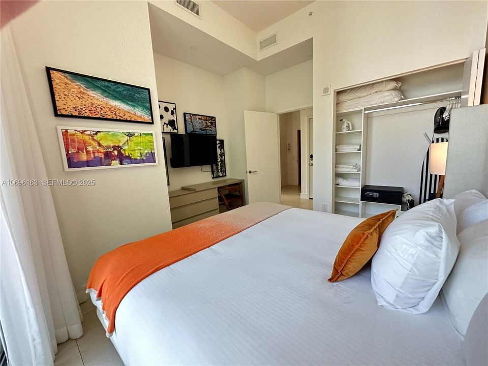 For Rent: $5,750 (1 beds, 1 baths, 0 Square Feet)