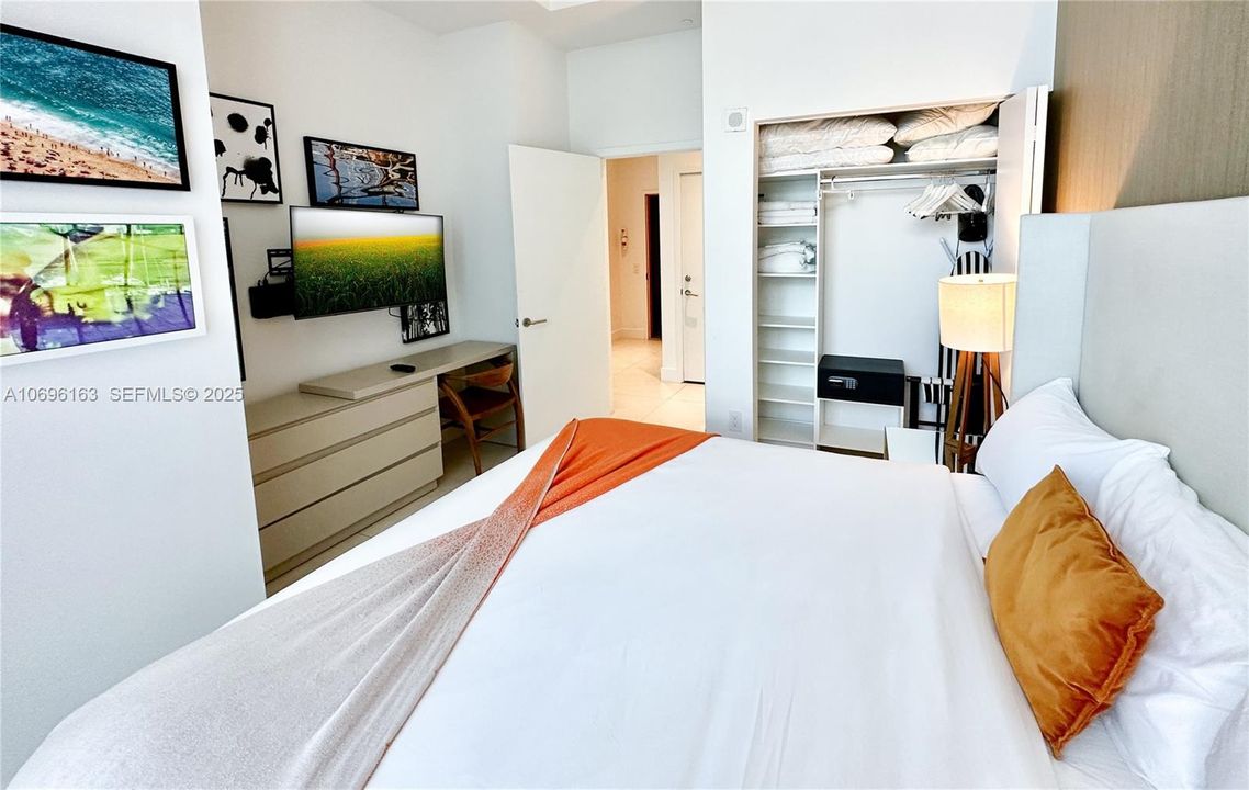 For Rent: $5,750 (1 beds, 1 baths, 0 Square Feet)