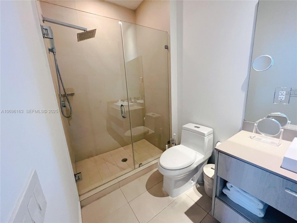 For Rent: $5,750 (1 beds, 1 baths, 0 Square Feet)