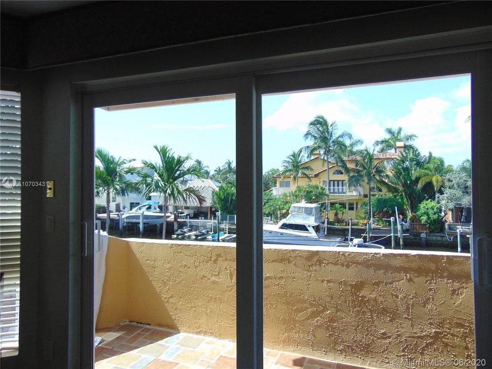 Recently Sold: $1,645,000 (4 beds, 4 baths, 3667 Square Feet)