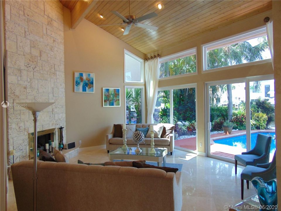 Recently Sold: $1,645,000 (4 beds, 4 baths, 3667 Square Feet)