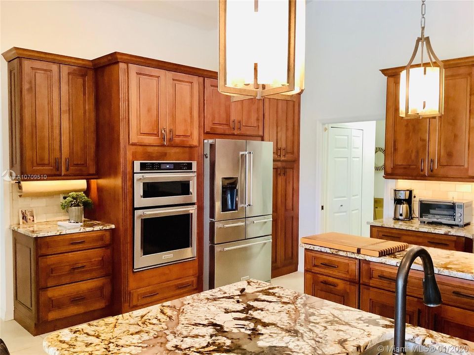 Recently Sold: $479,900 (3 beds, 2 baths, 2606 Square Feet)