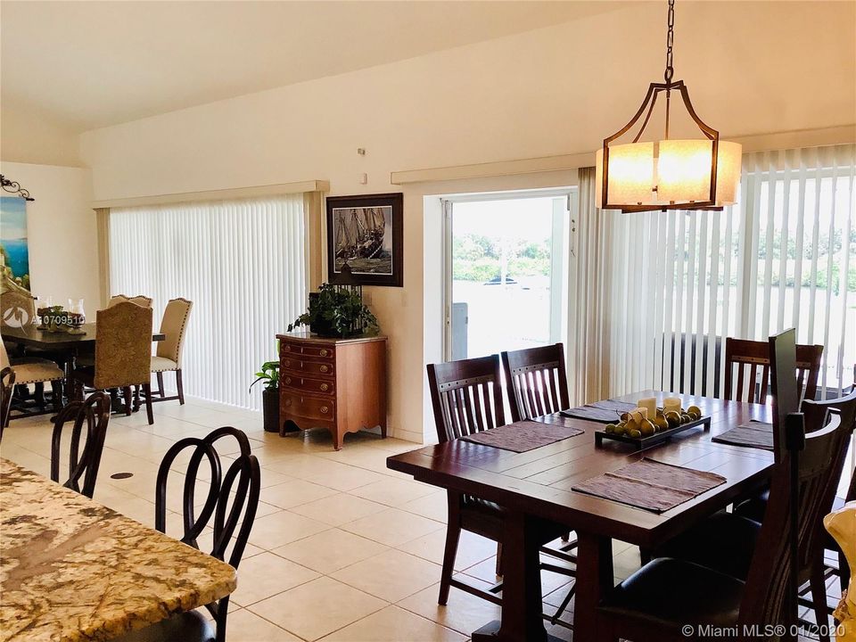Recently Sold: $479,900 (3 beds, 2 baths, 2606 Square Feet)