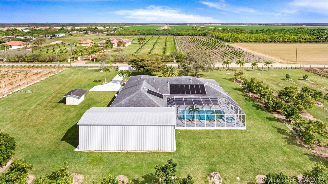 Vendido Recientemente: $739,999 (4 camas, 3 baños, 4323 Pies cuadrados)