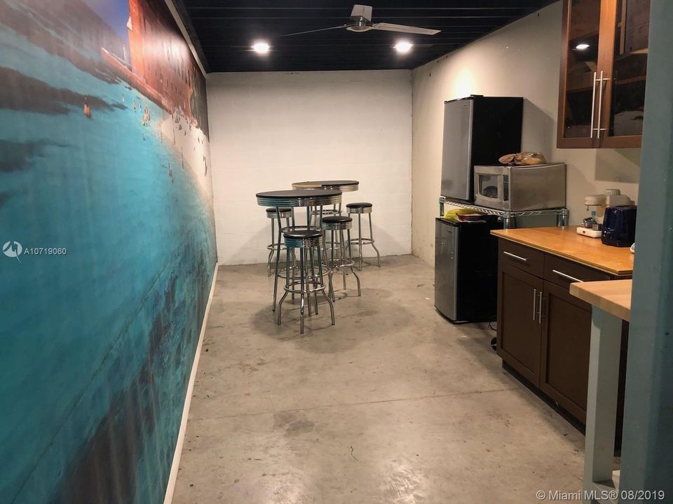 Vendido Recientemente: $1,693,000 (0 camas, 0 baños, 8750 Pies cuadrados)