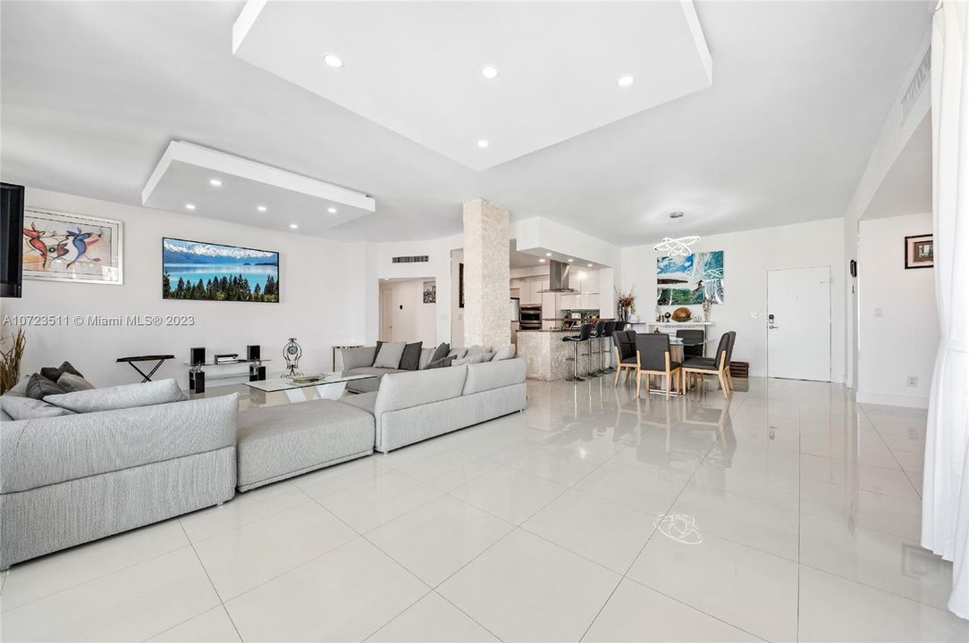 For Rent: $8,500 (3 beds, 2 baths, 1926 Square Feet)