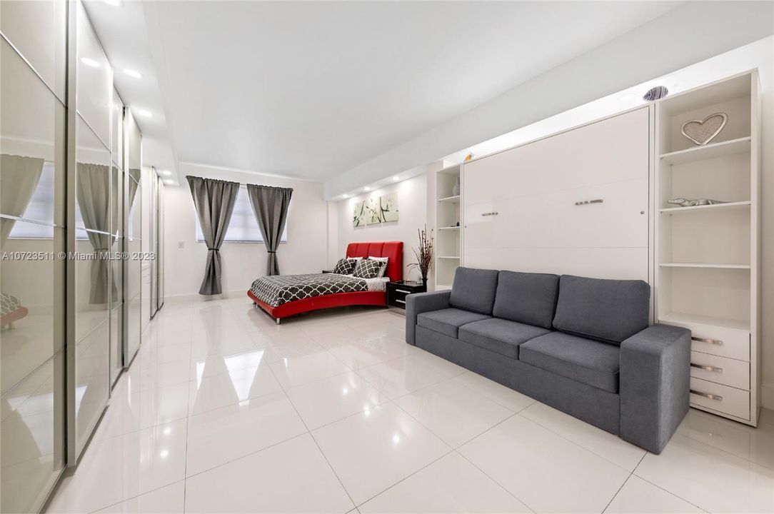 For Rent: $8,500 (3 beds, 2 baths, 1926 Square Feet)