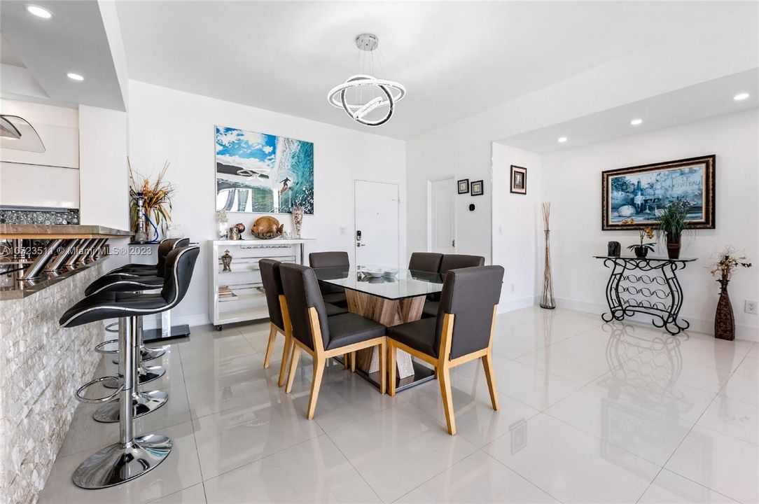 For Rent: $8,500 (3 beds, 2 baths, 1926 Square Feet)