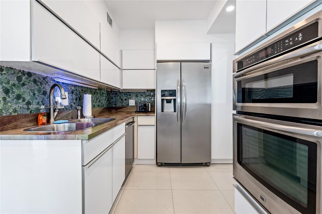 For Rent: $8,500 (3 beds, 2 baths, 1926 Square Feet)