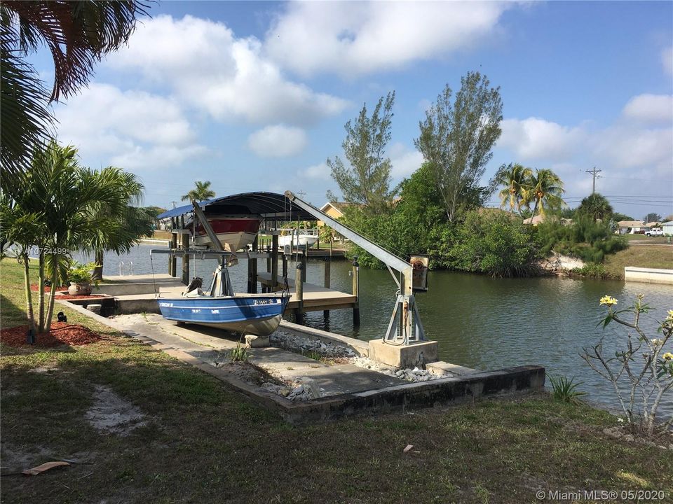 Recently Sold: $220,000 (3 beds, 2 baths, 1336 Square Feet)