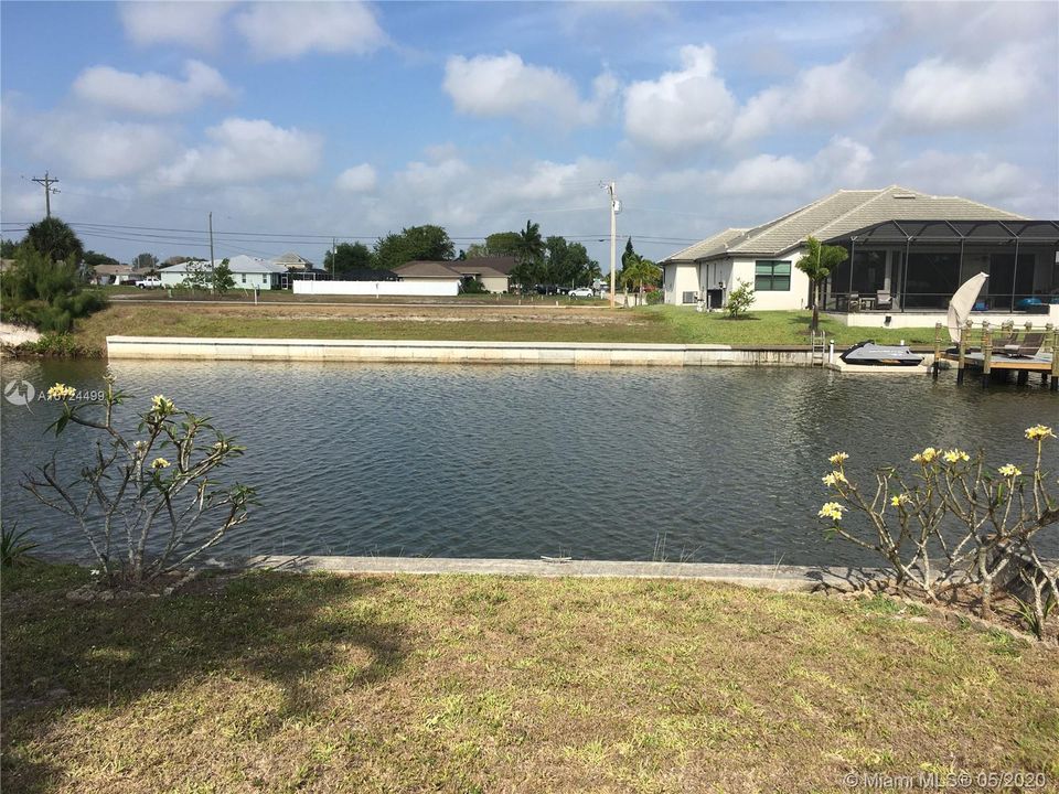Recently Sold: $220,000 (3 beds, 2 baths, 1336 Square Feet)