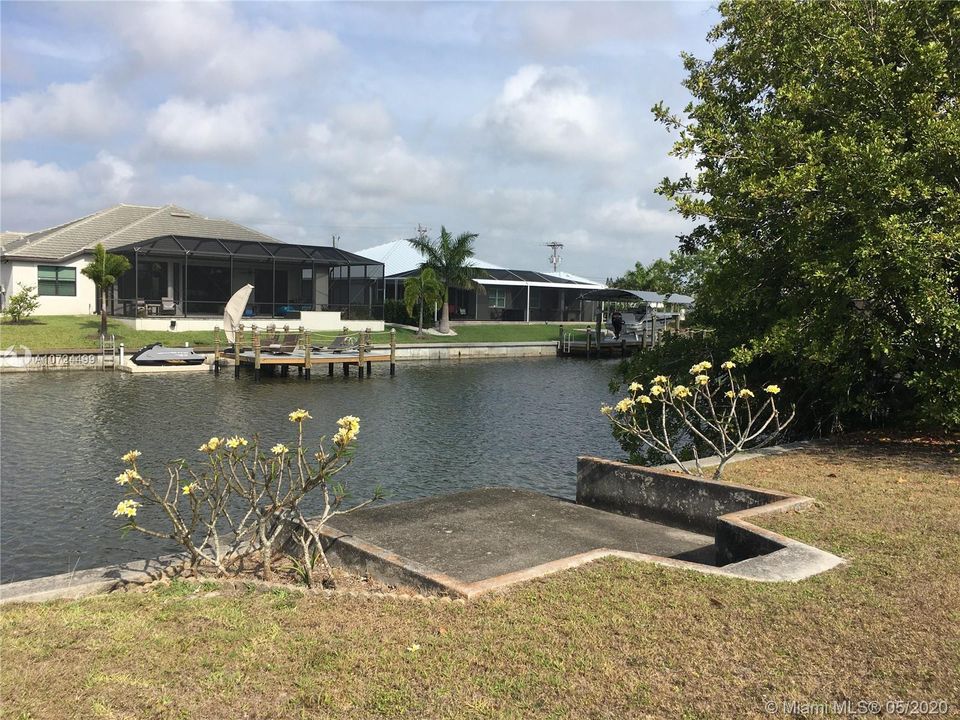 Recently Sold: $220,000 (3 beds, 2 baths, 1336 Square Feet)