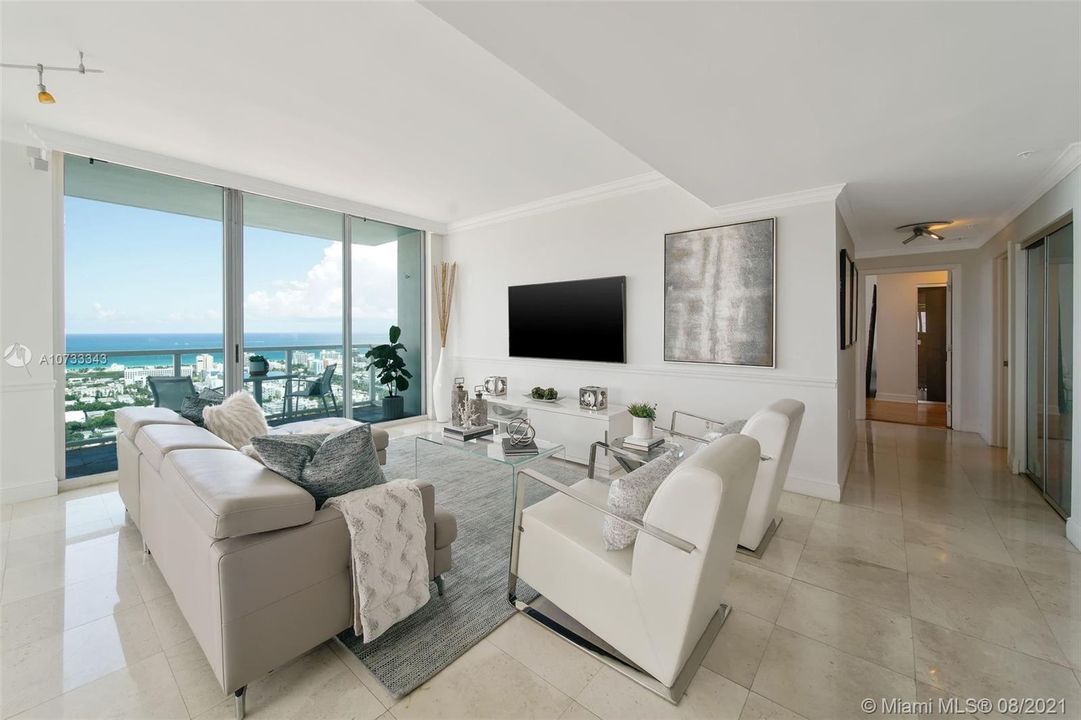 Recently Sold: $1,099,000 (2 beds, 2 baths, 1456 Square Feet)