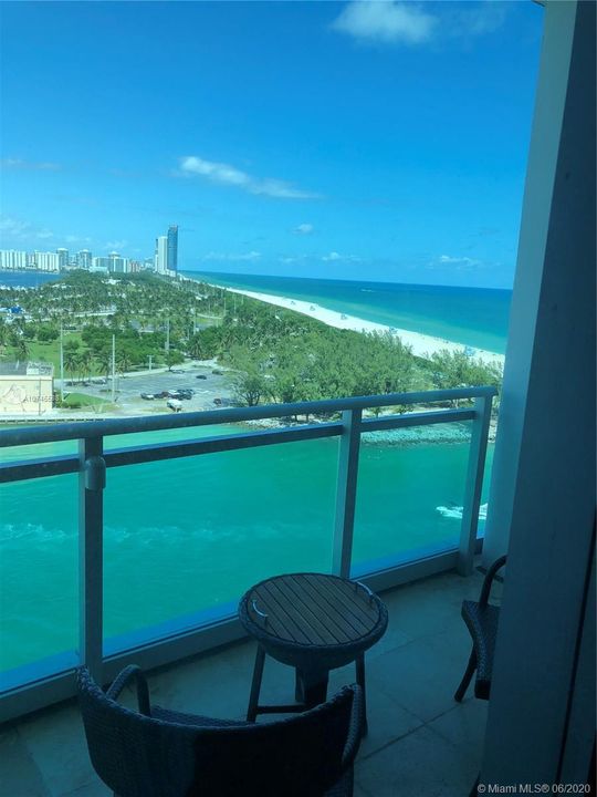 Recently Sold: $2,010,000 (2 beds, 2 baths, 1657 Square Feet)