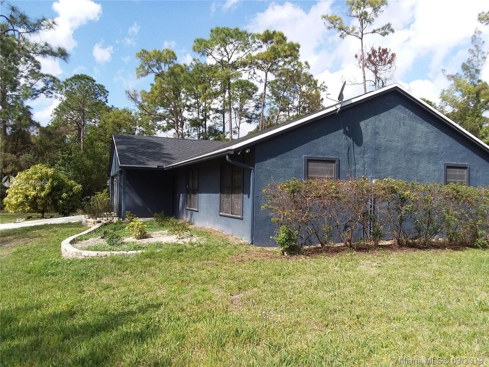 Vendido Recientemente: $285,000 (3 camas, 2 baños, 1303 Pies cuadrados)